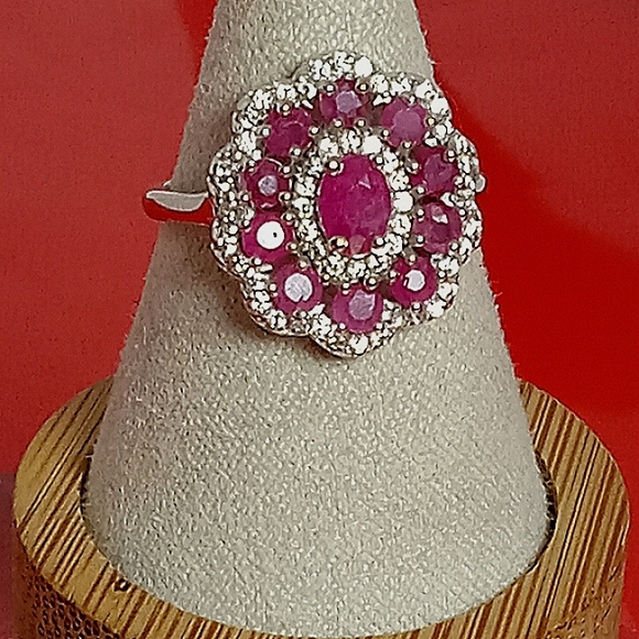 925 Sterling Silver Ring Sz 7 with Natural Ruby 6x4mm & CZ - Picture 4 of 11